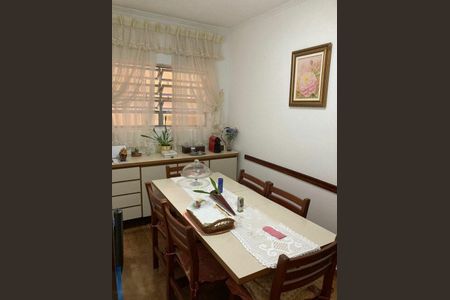 Casa à venda com 3 quartos, 256m² em Chora Menino, São Paulo