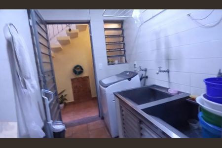 Casa à venda com 256m², 3 quartos e 4 vagas