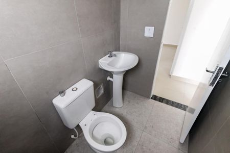 Banheiro de apartamento para alugar com 2 quartos, 52m² em Jardim Umuarama, São Paulo