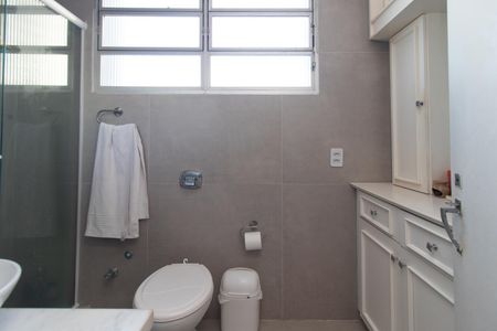 Apartamento para alugar com 162m², 3 quartos e sem vagaBanheiro