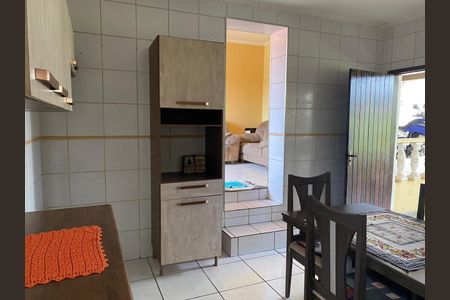 Casa à venda com 342m², 4 quartos e 10 vagas Casa à venda com 342m², 4 quartos e 10 vagasComodo