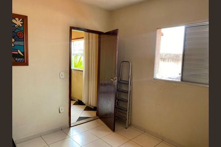 Casa à venda com 342m², 4 quartos e 10 vagas Casa à venda com 342m², 4 quartos e 10 vagasComodo