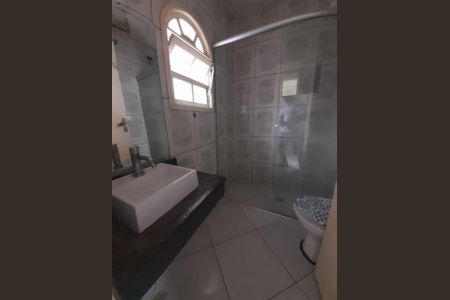 Casa à venda com 342m², 4 quartos e 10 vagas Casa à venda com 342m², 4 quartos e 10 vagasComodo