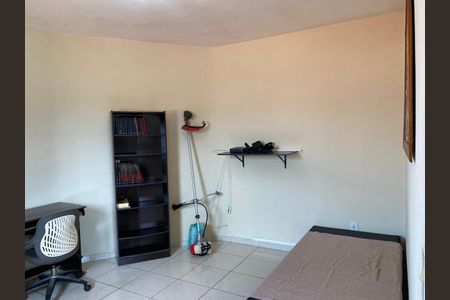 Casa à venda com 342m², 4 quartos e 10 vagas Casa à venda com 342m², 4 quartos e 10 vagasComodo