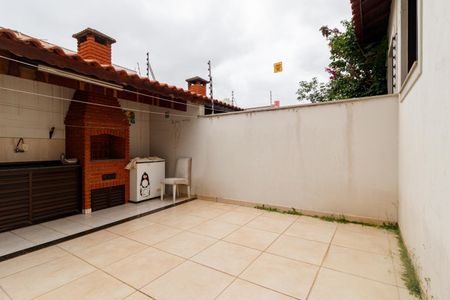 Casa à venda com 262m², 3 quartos e 4 vagasQuintal