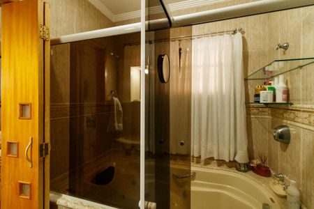 Casa à venda com 262m², 3 quartos e 4 vagasBanheiro da Suíte