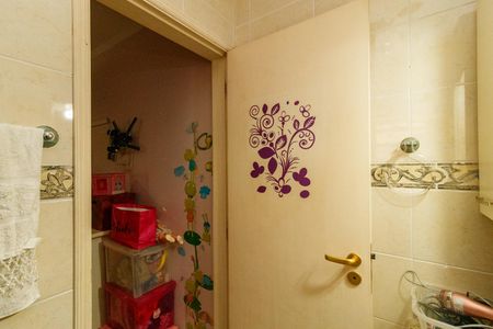 Casa à venda com 262m², 3 quartos e 4 vagasBanheiro da Suíte 2