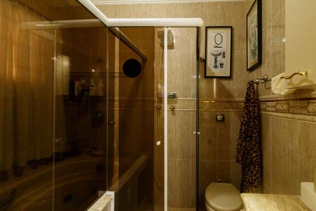 Casa à venda com 262m², 3 quartos e 4 vagasBanheiro da Suíte