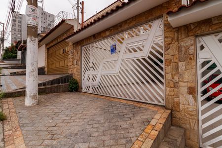 Casa à venda com 262m², 3 quartos e 4 vagasFachada