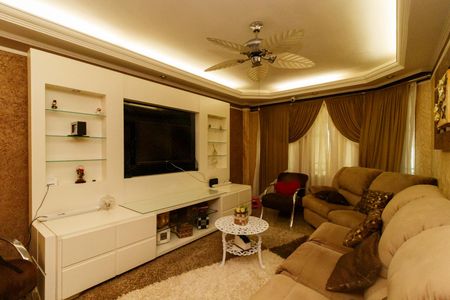 Casa à venda com 262m², 3 quartos e 4 vagasSala