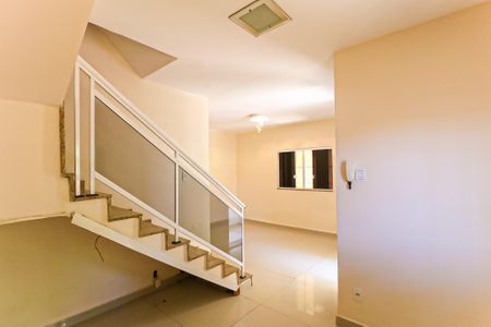 Casa à venda com 250m², 3 quartos e 1 vaga Casa à venda com 250m², 3 quartos e 1 vagaDetalhe Sala