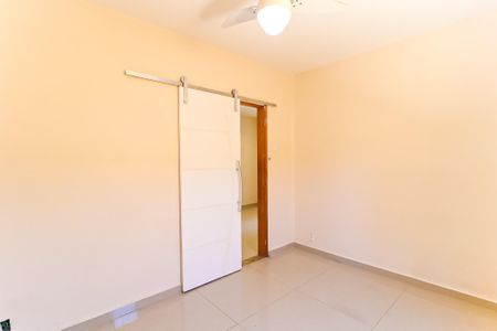 Casa à venda com 250m², 3 quartos e 1 vaga Casa à venda com 250m², 3 quartos e 1 vagaQuarto