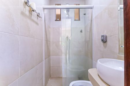 Casa à venda com 250m², 3 quartos e 1 vaga Casa à venda com 250m², 3 quartos e 1 vagaBanheiro Social 2