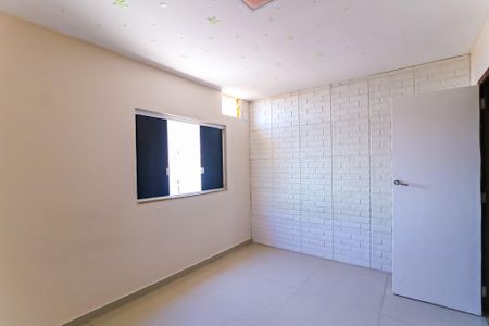 Casa à venda com 250m², 3 quartos e 1 vaga Casa à venda com 250m², 3 quartos e 1 vagaQuarto 3 - Suíte