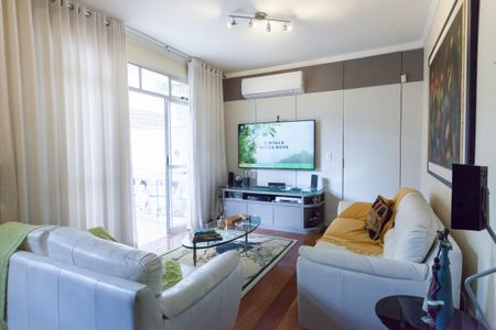 Apartamento para alugar com 170m², 3 quartos e 2 vagassala