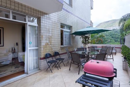 Apartamento para alugar com 170m², 3 quartos e 2 vagasÁrea externa privativa 