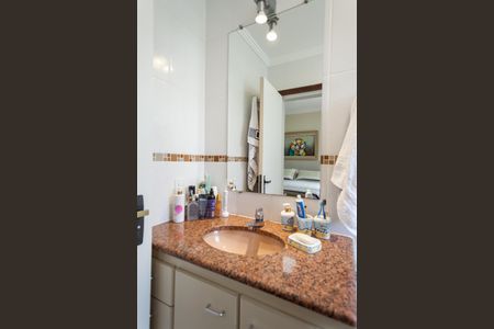 Apartamento para alugar com 170m², 3 quartos e 2 vagasBanheiro suite 