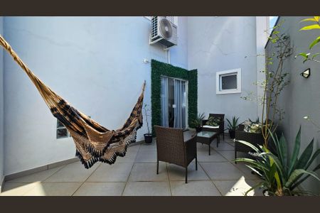 Casa à venda com 217m², 4 quartos e 5 vagasQuintal 