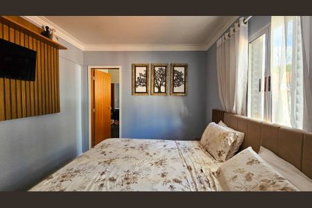 Casa à venda com 217m², 4 quartos e 5 vagasQuarto 2