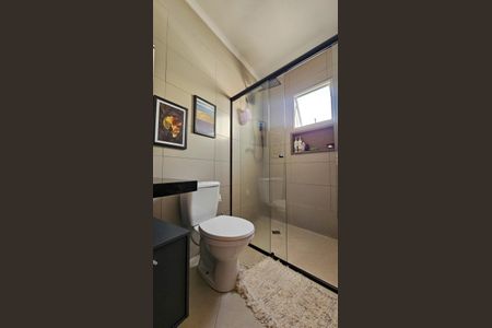 Casa à venda com 217m², 4 quartos e 5 vagasBanheiro 2