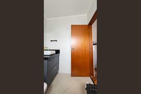 Casa à venda com 217m², 4 quartos e 5 vagasBanheiro 4