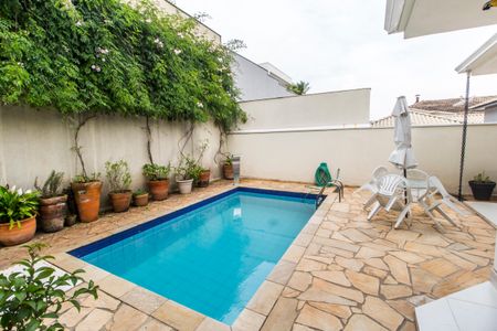 Casa de condomínio para alugar com 420m², 3 quartos e sem vaga Casa de condomínio para alugar com 420m², 3 quartos e sem vagaVista