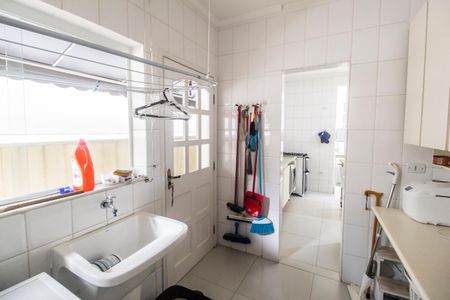 Casa de condomínio para alugar com 420m², 3 quartos e sem vaga Casa de condomínio para alugar com 420m², 3 quartos e sem vagaÁrea de Serviço