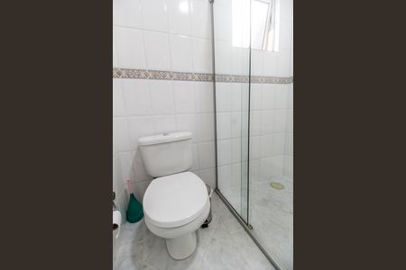 Casa de condomínio para alugar com 420m², 3 quartos e sem vaga Casa de condomínio para alugar com 420m², 3 quartos e sem vagaBanheiro da Suíte