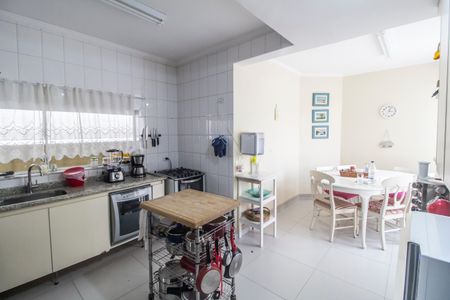 Casa de condomínio para alugar com 420m², 3 quartos e sem vaga Casa de condomínio para alugar com 420m², 3 quartos e sem vagaCozinha