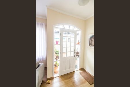 Casa de condomínio para alugar com 420m², 3 quartos e sem vaga Casa de condomínio para alugar com 420m², 3 quartos e sem vagaEntrada