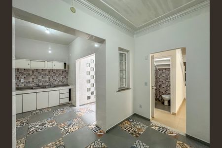 Casa para alugar com 240m², 4 quartos e sem vaga