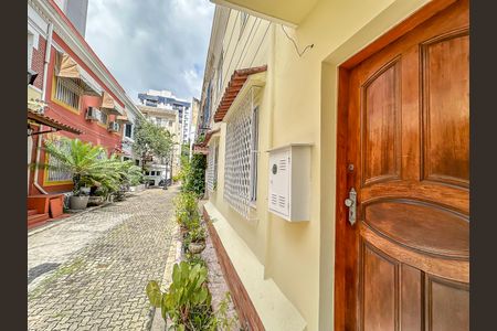 Casa para alugar com 240m², 4 quartos e sem vaga