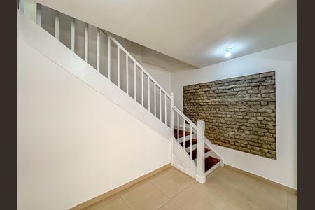 Casa para alugar com 240m², 4 quartos e sem vaga