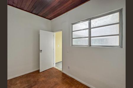 Casa para alugar com 240m², 4 quartos e sem vaga