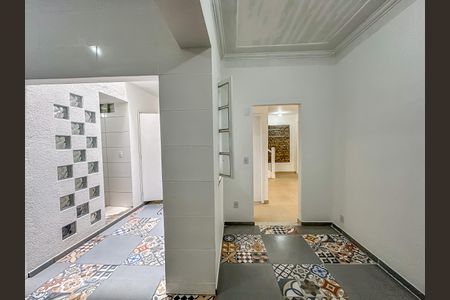 Casa para alugar com 240m², 4 quartos e sem vaga