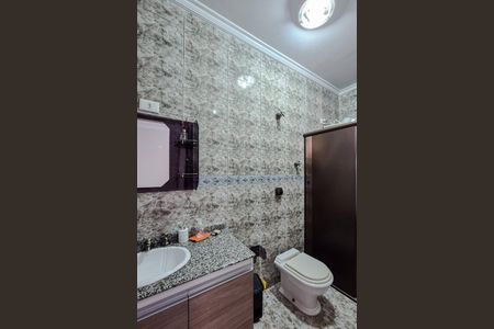 Casa à venda com 150m², 3 quartos e 2 vagasBanheiro da Suíte