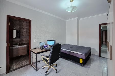 Casa à venda com 150m², 3 quartos e 2 vagasSuite