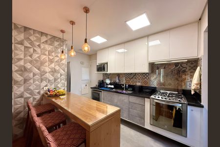 Apartamento à venda com 98m², 3 quartos e 2 vagas Apartamento à venda com 98m², 3 quartos e 2 vagasCozinha