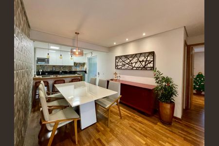 Apartamento à venda com 98m², 3 quartos e 2 vagas Apartamento à venda com 98m², 3 quartos e 2 vagasSala