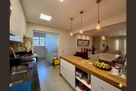 Apartamento à venda com 98m², 3 quartos e 2 vagas Apartamento à venda com 98m², 3 quartos e 2 vagasCozinha