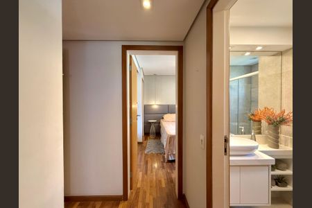 Apartamento à venda com 98m², 3 quartos e 2 vagas Apartamento à venda com 98m², 3 quartos e 2 vagasCorredor Quartos