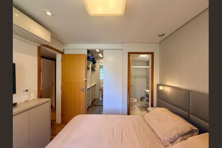 Apartamento à venda com 98m², 3 quartos e 2 vagas Apartamento à venda com 98m², 3 quartos e 2 vagasSuíte