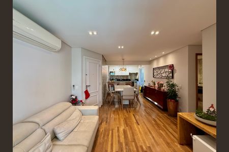 Apartamento à venda com 98m², 3 quartos e 2 vagas Apartamento à venda com 98m², 3 quartos e 2 vagasSala