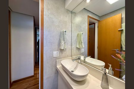 Apartamento à venda com 98m², 3 quartos e 2 vagas Apartamento à venda com 98m², 3 quartos e 2 vagasBanheiro Social