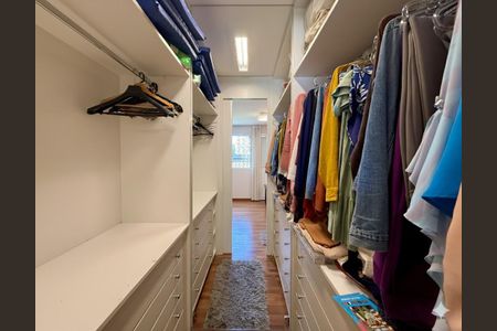 Apartamento à venda com 98m², 3 quartos e 2 vagas Apartamento à venda com 98m², 3 quartos e 2 vagasCloset Suíte