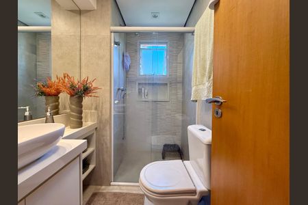 Apartamento à venda com 98m², 3 quartos e 2 vagas Apartamento à venda com 98m², 3 quartos e 2 vagasBanheiro Social