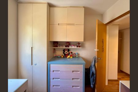 Apartamento à venda com 98m², 3 quartos e 2 vagas Apartamento à venda com 98m², 3 quartos e 2 vagasQuarto 3