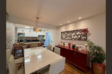 Apartamento à venda com 98m², 3 quartos e 2 vagas Apartamento à venda com 98m², 3 quartos e 2 vagasSala