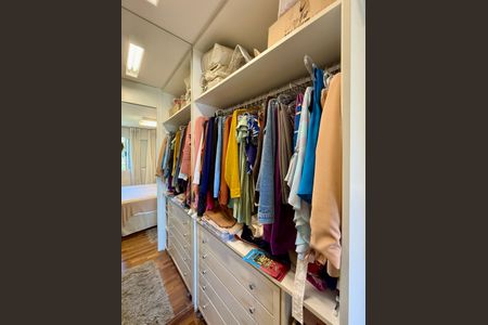 Apartamento à venda com 98m², 3 quartos e 2 vagas Apartamento à venda com 98m², 3 quartos e 2 vagasCloset Suíte