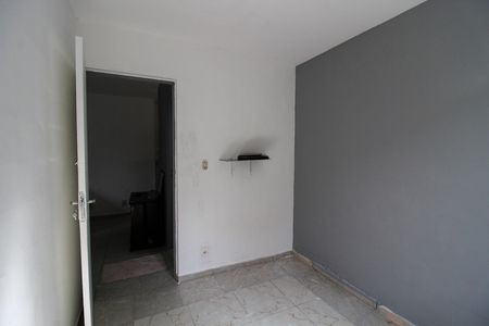 Quarto 2 de apartamento para alugar com 2 quartos, 54m² em Jardim Ivana, São Paulo